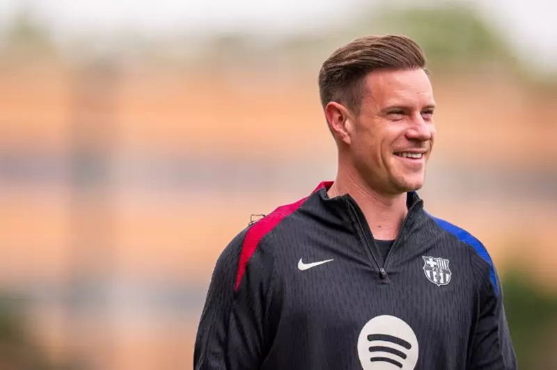 تقرير حصري: تير شتيجن لم يحسم بعد طريقة مغادرته برشلونة بعد اتفاقه مع جالاتا سراي