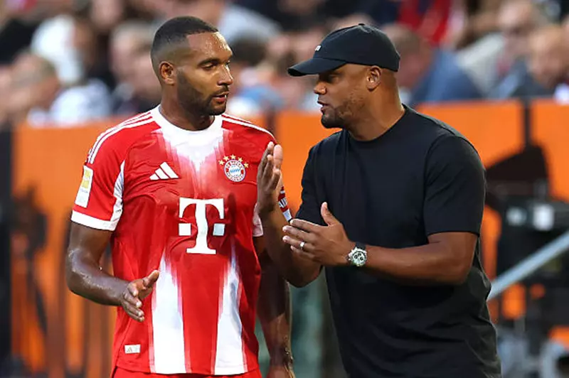 تاه: كلنا سعداء بتجديد عقد كومباني مع بايرن ميونخ